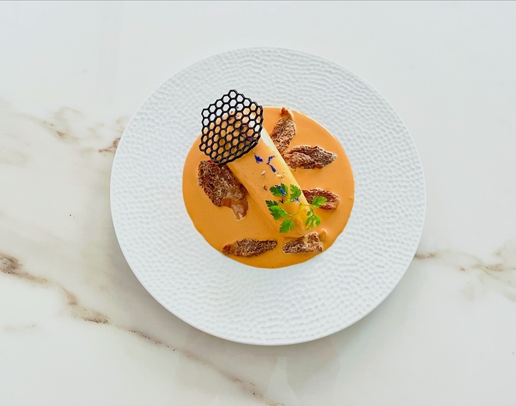 Poitrine de poulet fermier au vin Jaune et  morilles, polenta au Comt&eacute;